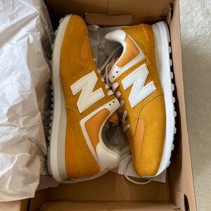 New Balance Sneakers Men’s Size 10